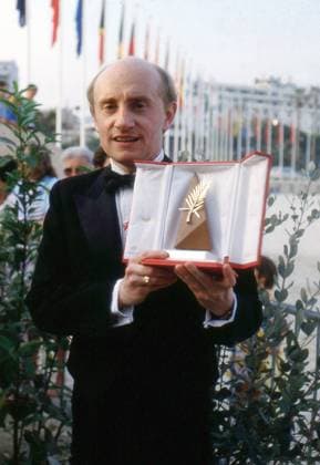 Michel Blanc Dies At 72 File picture of Michel Blanc with his Best Actor awards for Tenue de soirée at the Cannes Film Festival in 1986. Cannes, France Photo by Patrick Davy ABACAPRESS.COM Paris unknown  Copyright: xDavyxPatrick ABACAx