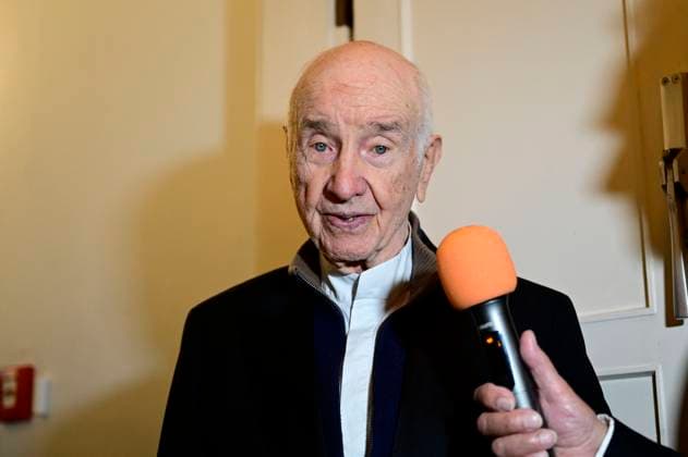 Armin Mueller Stahl at the gala of the European Cultural Workshop EKW Ein Lied geht um die Welt and the awarding of the Prince of Prussia Prize 2024 to Armin Mueller Stahl at the Konzerthaus am Gendarmenmarkt Berlin, 06 10 2024 Foto:xM.xWehnertx xFuturexImagex gala_konzerthaus_4179