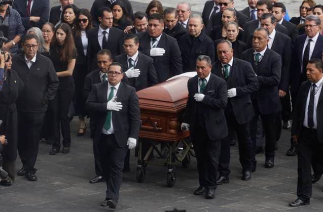 Memorial Tribute To Ifigenia Martinez, President Of The Chamber Of Deputies In Mexico Funeral home staff carry the coffin of Ifigenia Martinez, President of the Chamber of Deputies, in Mexico City, Mexico, on October 7, 2024. She dies at the age of 99, five days after handing over the presidential sash to Claudia Sheinbaum, President of Mexico. Mexico City Mexico City Mexico  Copyright: xGerardoxVieyrax originalFilename: vieyra-notitle241007_npUw6.jpg