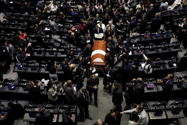 Memorial Tribute To Ifigenia Martinez, President Of The Chamber Of Deputies In Mexico Funeral home staff carry the coffin of Ifigenia Martinez, President of the Chamber of Deputies, in Mexico City, Mexico, on October 7, 2024. She dies at the age of 99, five days after handing over the presidential sash to Claudia Sheinbaum, President of Mexico. Mexico City Mexico City Mexico  Copyright: xGerardoxVieyrax originalFilename: vieyra-notitle241007_npbL8.jpg