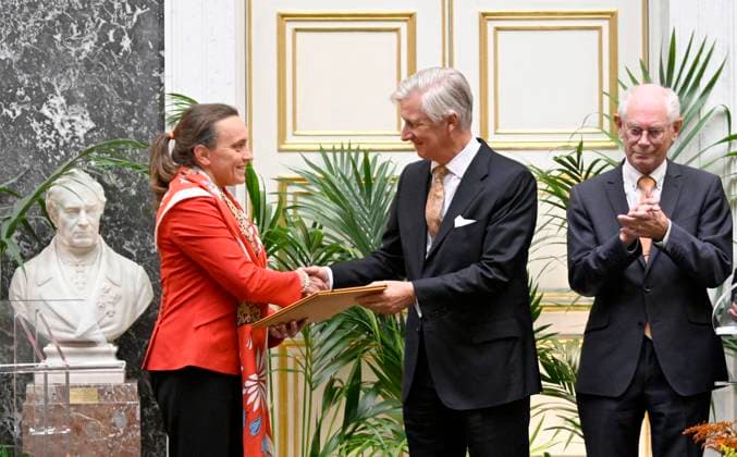 King Philippe presents the Prix Francqui 2024 DIEGEM, BELGIUM - OCTOBER 08 : King Philippe presents the Prix Francqui 2024 in Exact Sciences to Professor Veronique Van Speybroeck of Ghent University at the Palais des Académies in Brussels on October 08, 2024 in Diegem, Belgium, 08 10 2024 Diegem Belgium  Copyright: xDidierxLebrunx