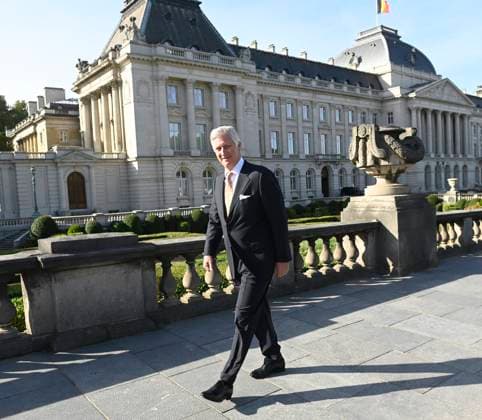 King Philippe presents the Prix Francqui 2024 DIEGEM, BELGIUM - OCTOBER 08 : King Philippe presents the Prix Francqui 2024 in Exact Sciences to Professor Veronique Van Speybroeck of Ghent University at the Palais des Académies in Brussels on October 08, 2024 in Diegem, Belgium, 08 10 2024 Diegem Belgium  Copyright: xDidierxLebrunx