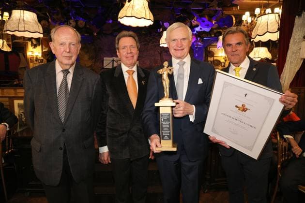 08 10 2024, Marchfelderhof Deutsch Wagram, Awarding of the Golden Johann Strauss 2024, traditional award ceremony by the Johann Strauss Society Vienna in the picture Werner Resel former Vienna Philharmonic Orchestra, Peter Widholz President of the Johann Strauss Society Vienna, Thomas Schäfer Elmayer, Peter Grossmann GF Marchfelderhof, Award p