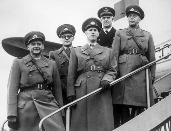 Orig caption THE SWEDISH MILITARY DELEGATION, Who is invited to the Soviet Union departing from Arlanda From the right Major General Nils Björk, chief for the delegation, Colonel Stig Wennerström, Captain Stig Geite, Captain Sture Palm and Colonel K A Almgren Note Colonel S Wennerström, was sentenced in 1964 for es  Copyright: xSVTx THE WENNER STREAM AFFAIR