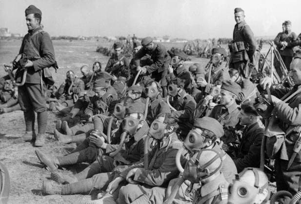 Orig. caption... Pictures from the Polish front by staff photographer. Photo shows: Polish troops putting in some last minute practice with their gas masks as they wait to go into action. Note Shoe soles Military CD468 sites: POLAND sp_sw x5600x *** Orig caption Pictures from the Polish front by staff photographer Photo shows Polish troops putting in some last minute practice with their gas masks as they wait to go into action Note Shoe soles Military CD468 sites POLAND sp sw x5600x  Copyright: xx POLISH SOLDIERS