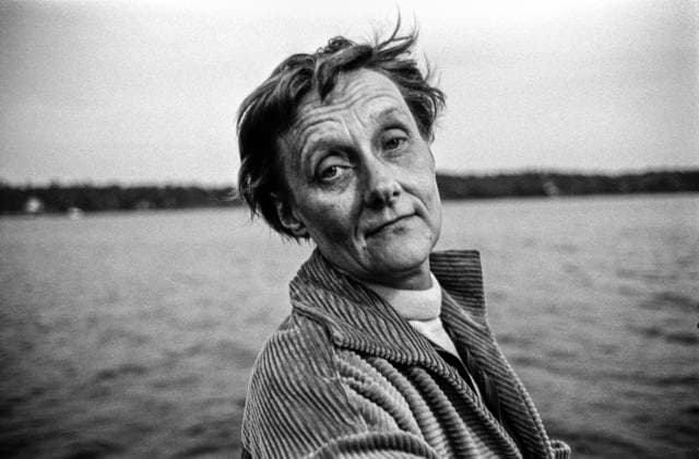 ARCHIVE FURUSUND 19650810. THE CHILDREN S HALF HOUR Radio programme, reportage with Astrid Lindgren in Furusund. First broadcast 1965-08-22. Here the author Astrid Lindgren is seen with the water in the background. Furusund Sweden sp_sw x5600x *** ARCHIVE FURUSUND 19650810 THE CHILDREN S HALF HOUR Radio program, reportage with Astrid Lindgren in Furusund First broadcast 1965 08 22 Here the author Astrid Lindgren is seen with the water in the background Furusund Sweden sp sw x5600x  Copyright: xUlfxStrahlex xSVTx THE CHILDREN S HALF HOUR