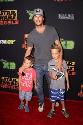 USA - Star Wars Rebels Premiere Screening - Los Angeles LOS ANGELES - SEP 27: Oliver Hudson at the Star Wars Rebels Premiere Screening at AMC Century City on September 27, 2014 in Century City, CA Century City CA USA EDITORIAL USE ONLY Copyright: xx HPAx khphotos532877