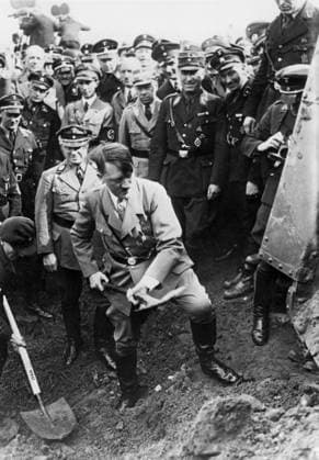 Without caption. Note. Hitler breaks ground on the first Reichsautobahn in 1933. Note. See also BAI023 Image series Photo reportage Autostrador Autobahn Bodywork Construction work Spectators Shovels CD645 persons: JOSEPH GOEBBELS;ADOLF HITLER sites: FRANKFURT;GERMANY sp_sw x5600x *** Without caption Note Hitler breaks ground on the first Reichsautobahn in 1933 Note See also BAI023 Image series Photo reportage Autostrador Autobahn Bodywork Construction work Spectators Shovels CD645 persons JOSEPH GOEBBELS ADOLF HITLER sites FRANKFURT GERMANY sp sw x5600x  Copyright: xx FIRST SOD ROOF FOR MOTORWAY