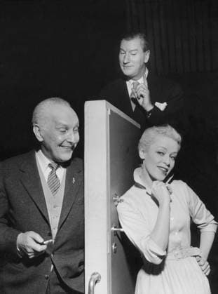 Orig. caption... The breakfast club on 29 12 1956 Annalisa Ericson, Sigge Fürst and Leif Amble-Naess Note. Authors Directors Actors Program manager Publ. in RiR 3 57 CD177 Fingers of persons: ANNALISA ERICSON;LEIF AMBLE-NAESS;SIGGE FÜRST sites: NORWAY*;SWEDER sp_sw x5600x *** Orig caption The breakfast club on 29 12 1956 Annalisa Ericson, Sigge Fürst and Leif Amble Naess Note Authors Directors Actors Program manager Publ in RiR 3 57 CD177 Fingers of persons ANNALISA ERICSON LEIF AMBLE NAESS SIGGE FÜRST sites NORWAY SWEDER sp sw x5600x  Copyright: xULFxSTRAHLExUSx THE BREAKFAST CLUB