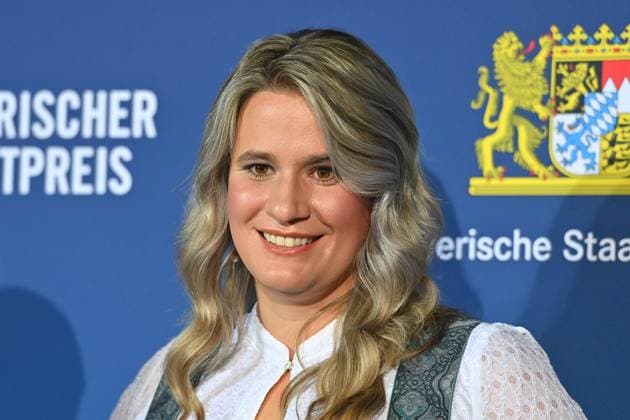 Natalie GEISENBERGER, single image, cropped single motif, portrait, portrait, portrait Bavarian Sports Award 2024 at BMW Welt, red carpet, red carpet on 12 10 2024
