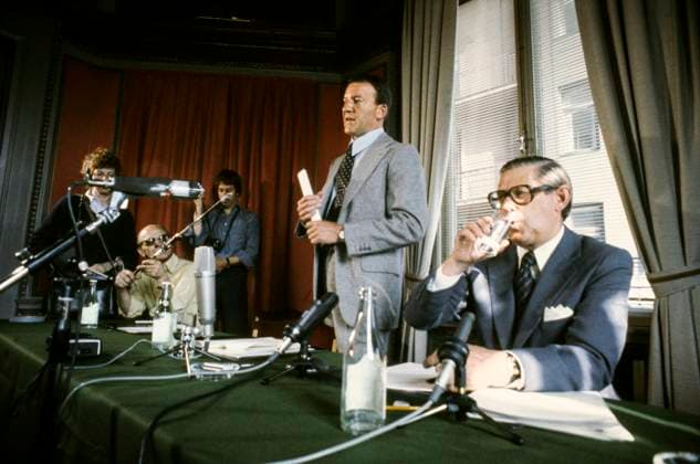 ARCHIVE 19780523. Pehr G Gyllenhammar, standing in the middle, speaks at a press conference. He was CEO of AB Volvo 1971-1983. Sweden sp_sw x5600x *** ARCHIVE 19780523 Pehr G Gyllenhammar, standing in the middle, speaks at a press conference He was CEO of AB Volvo 1971 1983 Sweden sp sw x5600x  Copyright: xKjellxGustafssonx xSVTxBildx PEHR G GYLLENHAMMER