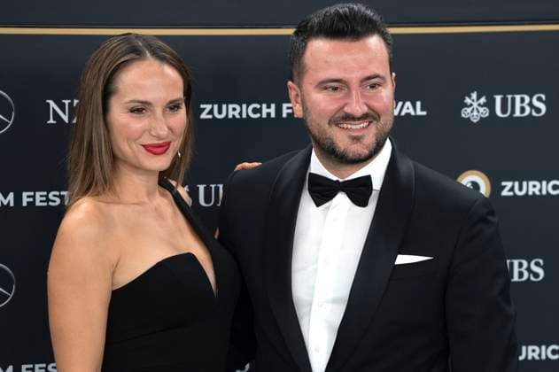Zoe Torinesi with companion at the award ceremony at the 20 Zurich Film Festival 2024 at Zurich Opera House, 12 10 2024 Foto:xA.xRaemyx xFuturexImagex award_night_4037