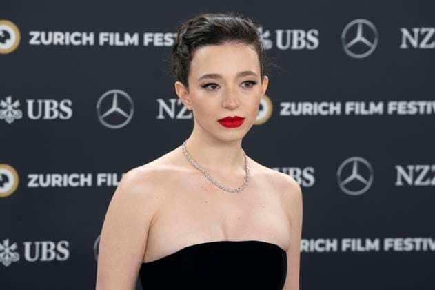 Vivienne Oesch at the award ceremony at the 20 Zurich Film Festival 2024 at Zurich Opera House, 12 10 2024 Foto:xA.xRaemyx xFuturexImagex award_night_4052