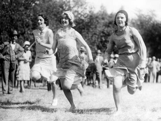 STOCKHOLM 1930-07-04. The USA s National Day is celebrated at Skansen. The women s race is decided here. Stockholm Sweden x192x *** STOCKHOLM 1930 07 04 The USA s National Day is celebrated at Skansen The women s race is decided here Stockholm Sweden x192x  Copyright: xDagensxNyheter TTx USA NATIONAL DAY 1930