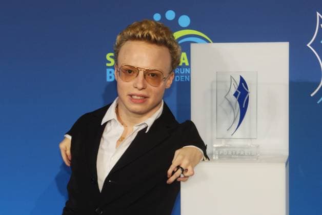 Bavarian Sports Award 2024 at BMW Welt in Munich Josia Tim Alexander Topf is a German para swimmer He competes for the Erlangen Swimming Club, which is part of SSG 81 Erlangen outside of disabled sports