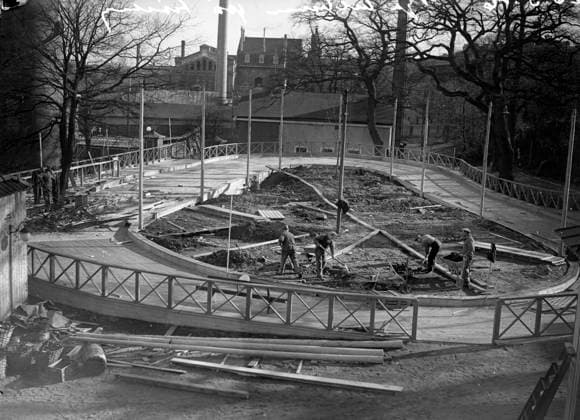 Göteborg - 1936-03-26 - Dne nya bilbanan pa byggs pa Liseberg - *** Local Caption *** GT Lada 1936-mars-02 KAMERAREPORTAGE x2524x *** Gothenburg 1936 03 26 The new car track being built at Liseberg Local Caption GT Lada 1936 March 02 CAMERAREPORTAGE x2524x  Copyright: xKamerareportage TTx