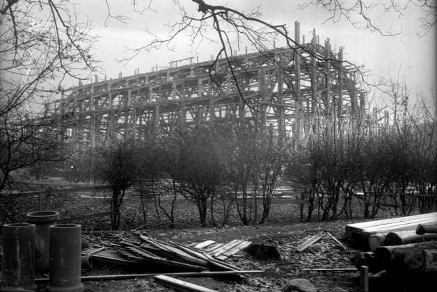 GÖTEBORG 1922-12-07. Liseberg - bygget av Konserthallen (Kongresshallen). *** Local Caption *** GT Lada Liseberg - 2 GÖTEBORG SVERIGE SVERIGE x2524x *** GÖTEBORG 1922 12 07 Liseberg construction of the Concert Hall Kongresshallen Local Caption GT Lada Liseberg 2 GÖTEBORG SVERIGE SVERIGE x2524x  Copyright: xKamerareportage TTx BYGGE PA LISEBERG