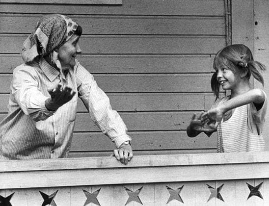 ARKIV 680711 Swedish author Astrid Lindgren and Inger Nilsson when making the film about Pippi Longstocking outside Visby on the island Gotland in 1968. STOCKHOLM SWEDEN ttexport x32x *** ARCHIVE 680711 Swedish author Astrid Lindgren and Inger Nilsson when making the film about Pippi Longstocking outside Visby on the island Gotland in 1968 STOCKHOLM SWEDEN ttexport x32x  Copyright: xWEINExLEXIUSx LINDGREN-NILSSON