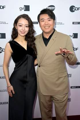 Gina Alice Redlinger and Lang Lang at the Opus Klassik 2024 award ceremony at the Konzerthaus am Gendarmenmarkt Berlin, 13 10 2024 Foto:xF.xKernx xFuturexImagex opus2024_4100