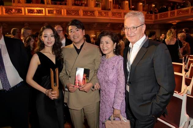 Gina Alice Redlinger, Lang Lang, Zhou Xiulan and Jürgen Redlinger at the Opus Klassik 2024 award ceremony at the Konzerthaus am Gendarmenmarkt Berlin, 13 10 2024 Foto:xF.xKernx xFuturexImagex opus2024_4171