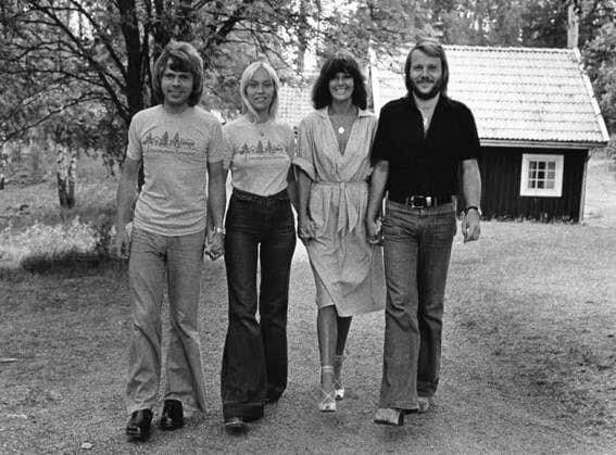 FILE 19750627 Members of the Swedish pop group Abba, From left: Bjorn Ulvaeus, Agnetha Faltskog, Anni-Frid Lyngstad and Benny Andersson, out and wolks in the Swedish countyside June 27, 1975. during an Abba concert tour aruond Sweden. STOCKHOLM SWEDEN x2x *** FILE 19750627 Members of the Swedish pop group Abba, From left Bjorn Ulvaeus, Agnetha Faltskog, Anni Frid Lyngstad and Benny Andersson, out and wolks in the Swedish countyside June 27, 1975 during an Abba concert tour aruond Sweden STOCKHOLM SWEDEN x2x  Copyright: xStaffanxAlmquistx xTTx x ABBA