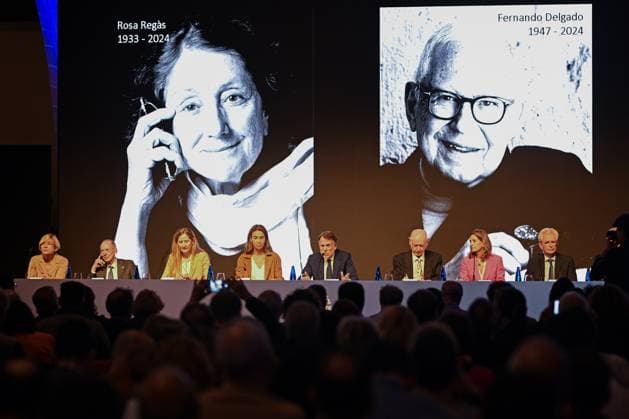 The Planeta Prize Jury holds a press conference one day before the 73rd edition I D The director of Editorial Planeta and secretary of the Jury with vote, Belén López, the philologist José Manuel Blecua, the writer Luz Gabás, the writer Carmen Posadas, the president of Grupo Planeta, José Creuheras, the writer Juan Eslava Galán, and the Rector of the International University of Valencia, Eva Giner, during a press conference one day before the 73rd edition, the president of Grupo Planeta, José Creuheras, the writer Juan Eslava Galán, and the Rector of the International University of Valencia, Eva Giner, during a press conference one day before the presentation of the 73rd edition of the Planeta Prize at La Llotja de Mar, on October 14, 2024 Copyright: xLorenaxSopênax 6274626