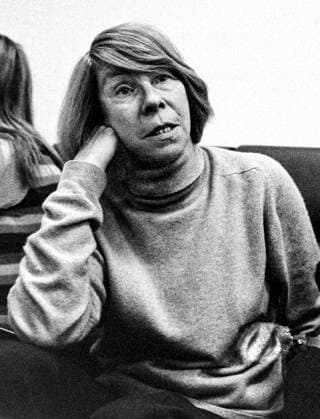 1973-09-25. Report for the CHRISTMAS CALENDAR: MOOMINDALEN TV program by Tove and Lars Jansson directed by Pi Lind and Ingegerd Lönnroth. First broadcast 1973-12-01. Tove Jansson, author and artist, is seen here. Sweden x5600x *** 1973 09 25 Report for the CHRISTMAS CALENDAR MOOMINDALEN TV program by Tove and Lars Jansson directed by Pi Lind and Ingegerd Lönnroth First broadcast 1973 12 01 Tove Jansson, author and artist, is seen here Sweden x5600x  Copyright: xBertilxS-sonxAberg SVTx TOVE JANSSON