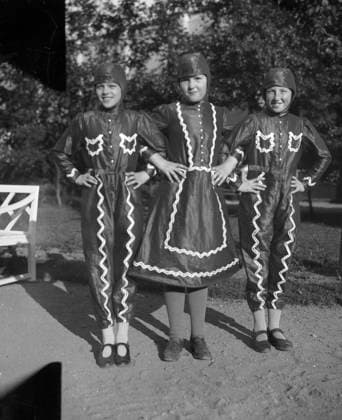 GÖTEBORG 1928-06-02. Sagobarn pa Liseberg. *** Local Caption *** GT Lada Krep 2010-05 GÖTEBORG SVERIGE x2524x *** GÖTEBORG 1928 06 02 Sagobarn pa Liseberg Local Caption GT Lada Krep 2010 05 GÖTEBORG SVERIGE x2524x  Copyright: xKamerareportage TTx SAGOBARN