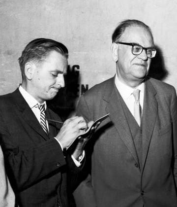 STOCKHOLM 19620914 Stasminister Tage Erlander (S), till höger, med sin assistent Olof Palme som antecknar nagot med koncentrerad min. Stockholm Sverige PER x11014x *** STOCKHOLM 19620914 Minister of State Tage Erlander S , right, with his assistant Olof Palme taking notes with a concentrated expression Stockholm Sweden PER x11014x  Copyright: xJohnxKjellströmx xSvDx xTTx PALME--ERLANDER