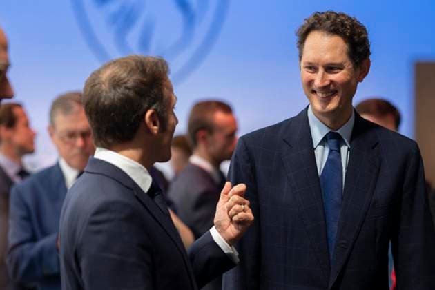 French President Emmanuel Macron visits the Paris Motor Show Stellantis chairperson John Elkann during the Paris Motor Show at Paris Expo Porte de Versailles in Paris on October 14, 2024 Eliot Blondet Pool Bestimage Paris France  Copyright: xEliotxBlondetx xPoolx xBestimagexEliotxBlondetx xPoolx xBestimagex