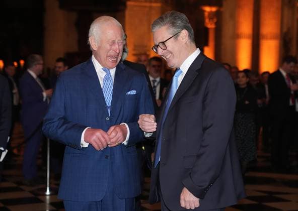 International Investment Summit reception King Charles III and Prime Minister Sir Keir Starmer laughing during a reception for international business leaders at St Paul s Cathedral, London, to showcase the UK as a destination for investment, following the Government s International Investment Summit. Picture date: Monday October 14, 2024. PA Photo. See PA story ROYAL King. Photo credit should read: Lucy, Credit:Lucy North Avalon UK, London  Copyright: xLucyxNorthx xAvalonx 0921049141