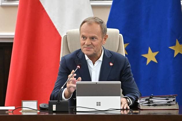 News Bilder des Tages RECORD DATE NOT STATED 14.10.2024 WARSZAWA WIECZORNE POSIEDZENIE RZADU RADY MINISTROW RADA MINISTROW 14 10 2024 WARSAW EVENING MEETING OF THE GOVERNMENT OF THE REPUBLIC OF POLAND. COUNCIL OF MINISTERS N Z DONALD TUSK FOT DAMIAN BURZYKOWSKI NEWSPIX.PL --- Newspix.pl  DB141024_002