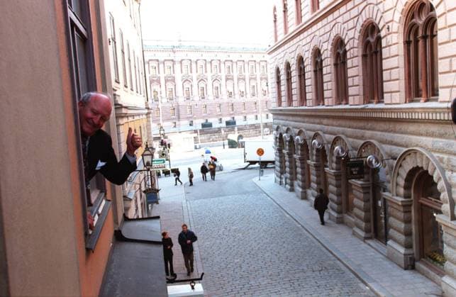 ***INGAR EJ I AVTAL-SPECIALPRIS*** Nu är det bara ett stenkast mellan Ian Wachtmeister och riksdagen. Fran sitt kontor pa Salviigränd i Gamla Stan leder han nu Det nya partiet och han satsar pa att komma in i riksdagen efter valet i höst. STOCKHOLM SVERIGE x4772x *** From his office on Salviigränd in Gamla Stan, he now leads the New Party and he is aiming to enter the Riksdag after the elections this fall STOCKHOLM SWEDEN x4772x  Copyright: xSuvadxMrkonjicx