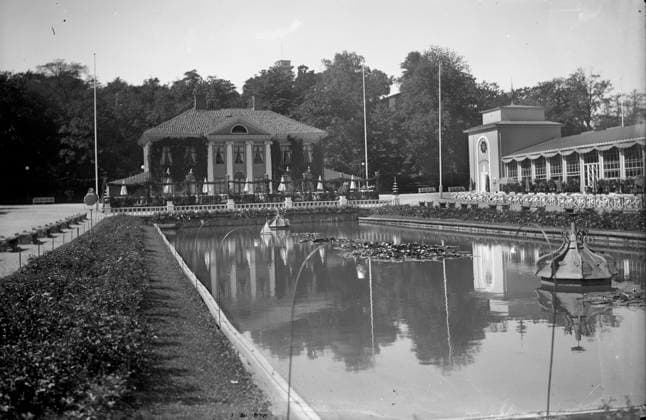Göteborg 1928 - Liseberg - Värdshuset och Spegeldammen *** Local Caption *** GT Lada Liseberg - 2 KAMERAREPORTAGE x2524x *** Gothenburg 1928 Liseberg Inn and Mirror Pond Local Caption GT Lada Liseberg 2 KAMERAREPORTAGE x2524x  Copyright: xKamerareportage TTx