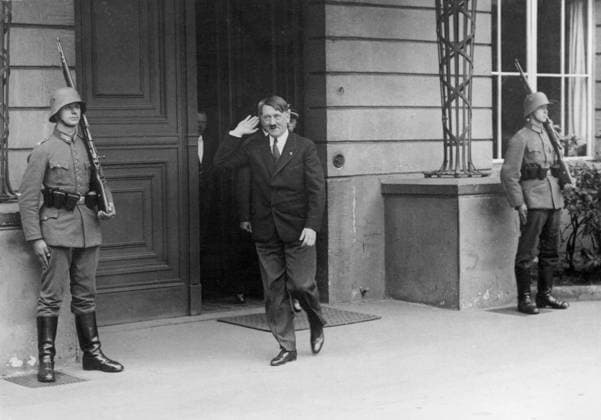 Orig caption THE SWEDDING OF THE REICHSTATTHALTERS BY HINDENBURG Reich President von Hindenburg today administered the oath of office to the hitherto appointed Reichsstatthalter, Reich Chancellor Adolf Hitler leaving the old Reich Chancellery after attending the swearing-in of the Reichsstatthalter 26 5 39 CD698 persons ADOLF HITLER sites GERMANY BERLIN sp sw x5  Copyright: xx ADOLF HITLER