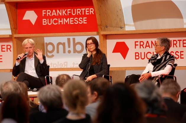 76 Frankfurt Book Fair Impressions 15 10 2024 Opening press conference for the 76 Frankfurt Book Fair in Frankfurt on the exhibition grounds with Book Fair Director Juergen BOOS, Elif SHAFAK center , Karin SCHMIDT FRIDERICHS and Torsten CASIMIR Frankfurt Main Hessen Germany