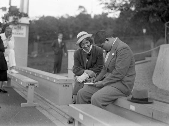 GÖTEBORG 1936-09-03. Okända människor pa Liseberg. *** Local Caption *** GT Lada: Liseberg GÖTEBORG SVERIGE x2524x *** GÖTEBORG 1936 09 03 Unknown people at Liseberg Local Caption GT Lada Liseberg GÖTEBORG SWEDEN x2524x  Copyright: xKamerareportage TTx LISEBERG
