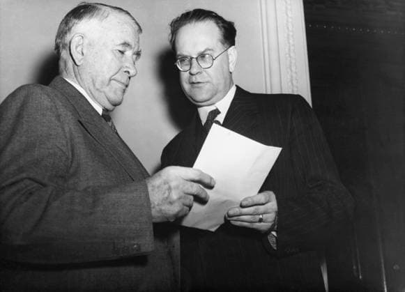 USA WASHINGTON DC 1952-04. Without caption. Note. Erlander in Washington. Erlander t.h. and Vice President Alben Barkley in Washington. April -52. Note Prime Minister CD240 persons: ALBEN BARKLEY;TAGE ERLANDER sites: WASHINGTON D C;USA;SWEDER* Washington DC USA sp_sw x5600x *** USA WASHINGTON DC 1952 04 Without caption Note Erlander in Washington Erlander t h and Vice President Alben Barkley in Washington April 52 Note Prime Minister CD240 persons ALBEN BARKLEY TAGE ERLANDER sites WASHINGTON D C USA SWEDER Washington DC USA sp sw x5600x  Copyright: xXxXxXx ERLANDER IN WASHINGTON