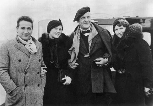 PHOTO DATE UNKNOWN. Orig. caption... FOUR CELEBRITIES ON ONE BOAT. Among the passengers on board the Bremen bound for the United States was noticed the above star quartet, f.v. Giacomo Lauri-Volpi, Lotte Lehmann, Fedor Schaljapin and Karin Branzell. Note K Branzell, 1891-1974, Swedish opera singer CD703 persons: FJODOR SJALJAPIN;LOTTE LEHMANN;GIACOMO LAURI-VOLPI;KARIN BRANZELL sites: GERMANY*;ITALY*;SOVIET UNION*;SWEDER* sp_sw x5600x *** PHOTO DATE UNKNOWN Orig caption FOUR CELEBRITIES ON ONE BOAT Among the passengers on board the Bremen bound for the United States was noticed the above star quartet, f v Giacomo Lauri Volpi, Lotte Lehmann, Fedor Schaljapin and Karin Branzell Note K Branzell, 1891 1974, Swedish opera singer CD703 persons  Copyright: xx OPERA SINGERS ON THE WAY TO THE USA