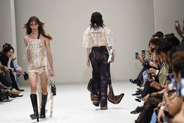 October 15, 2024, Mexico City, Mexico City, Mexico: Models wear designs by the Spanish PETER SPOSITO during the Mexico Fashion Week Mexico City Mexico - ZUMAn296 20241015_zip_n296_001 Copyright: xJorgexNunezx