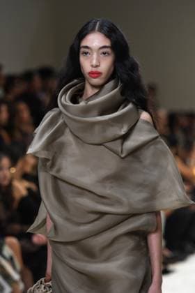October 15, 2024, Mexico City, Mexico City, Mxico: The models wear designs by the Mexicans JULIA AND RENATA during the first day of Fashion Week Mexico catwalks. Mexico City Mxico - ZUMAn296 20241015_zip_n296_011 Copyright: xJorgexNunezx