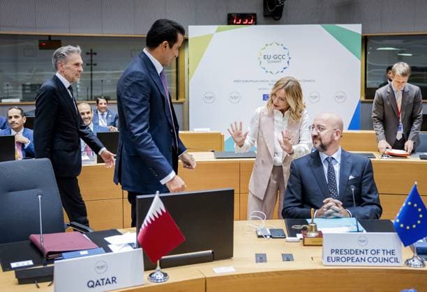 Brüssel, Gipfeltreffen zwischen der EU und dem Golf-Kooperationsrat GCC BRUSSELS - (VLNR) Prime Minister Dick Schoof, Tamim bin Hamad al-Thani, Emir of Qatar, Georgia Meloni, Prime Minister of Italy, and Charles Michel, President European Council, at the first summit between the European Union and the Gulf Cooperation Council (GCC). The summit provided an opportunity for the EU to get further acquainted with the GCC and its member states United Arab Emirates, Bahrain, Saudi Arabia, Oman, Qatar and Kuwait. ANP REMKO DE WAAL netherlands out - belgium out Copyright: xx x511020147x originalFilename: 511020147.jpg