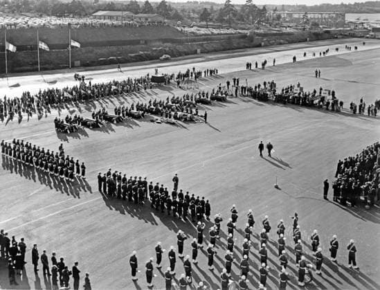STOCKHOLM 1961 09 28 Dag Hammarskjöld s homecoming The coffins with the remains of Dag Hammarskjöld and his fellow passengers surrounded by UN soldiers and grieving relat  Copyright: xRxPetterson SVTx HAMMARSKÃLD S HOMECOMING DAY