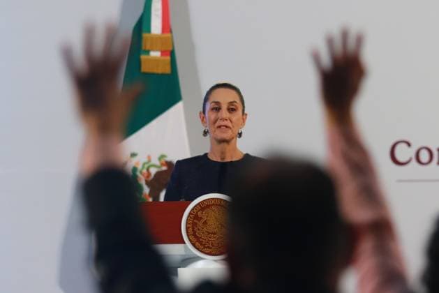 Mexiko, Präsidentin Claudia Sheinbaum Pressekonferenz in Mexiko-Stadt Mexico s President Claudia Sheinbaum Pardo, speaking during a briefing conference where signed agreement of the initiative for the draft decree of the Federal Labor Law on digital platforms at National Palace. on October 16, 2024 in Mexico City, Mexico. Mexico City Mexico - ZUMAe321 20241016_zia_e321_004 Copyright: xCarlosxSantiagox
