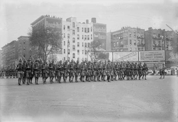 RECORD DATE NOT STATED 22nd Engineers, 1917. Shows the 22nd Engineers during a parade of the 27th Division (National Guard of New York) on August 30, 1917 in New York City. Copyright:xHeritagexArt HeritagexImagesxBainxNewsxServicex IMAGO, ! ACHTUNG: AUFNAHMEDATUM GESCHÄTZT!  Copyright:HeritagexArt HeritagexImagesxBainxNewsxServicex IMAGO