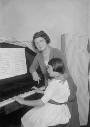RECORD DATE NOT STATED Belle Baker, between c1915 and c1920. Copyright:xHeritagexArt HeritagexImagesxBainxNewsxServicex IMAGO, ! ACHTUNG: AUFNAHMEDATUM GESCHÄTZT!  Copyright:HeritagexArt HeritagexImagesxBainxNewsxServicex IMAGO