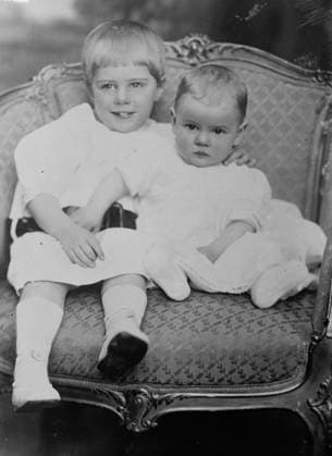 RECORD DATE NOT STATED Ethel Barrymore Colt s, between c1915 and c1920. Shows the two youngest children of Ethel Barrymore and Russel Griswold Colt: Ethel Barrymore Colt (1912-1977) and John Drew Colt (1913-1975). Copyright:xHeritagexArt HeritagexImagesxBainxNewsxServicex IMAGO, ! ACHTUNG: AUFNAHMEDATUM GESCHÄTZT!  Copyright:HeritagexArt HeritagexImagesxBainxNewsxServicex IMAGO