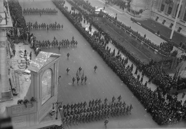 RECORD DATE NOT STATED Return of the 7th Reg t, between c1915 and c1920. Copyright:xHeritagexArt HeritagexImagesxBainxNewsxServicex IMAGO, ! ACHTUNG: AUFNAHMEDATUM GESCHÄTZT!  Copyright:HeritagexArt HeritagexImagesxBainxNewsxServicex IMAGO