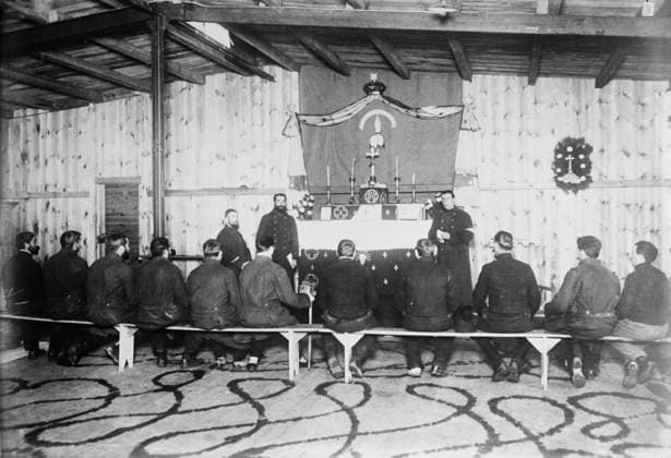 RECORD DATE NOT STATED Chapel of Russian prisoners, Zossen, 1915. Shows Russian prisoners seated in a chapel during services at Zossen prisoner of war camp, Wu¨nsdorf, Zossen, Germany, during World War I. Copyright:xHeritagexArt HeritagexImagesxBainxNewsxServicex IMAGO, ! ACHTUNG: AUFNAHMEDATUM GESCHÄTZT!  Copyright:HeritagexArt HeritagexImagesxBainxNewsxServicex IMAGO