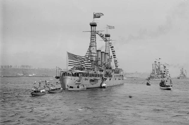 RECORD DATE NOT STATED CONNECTICUT & MAYFLOWER, between c1910 and c1915. Copyright:xHeritagexArt HeritagexImagesxBainxNewsxServicex IMAGO, ! ACHTUNG: AUFNAHMEDATUM GESCHÄTZT!  Copyright:HeritagexArt HeritagexImagesxBainxNewsxServicex IMAGO